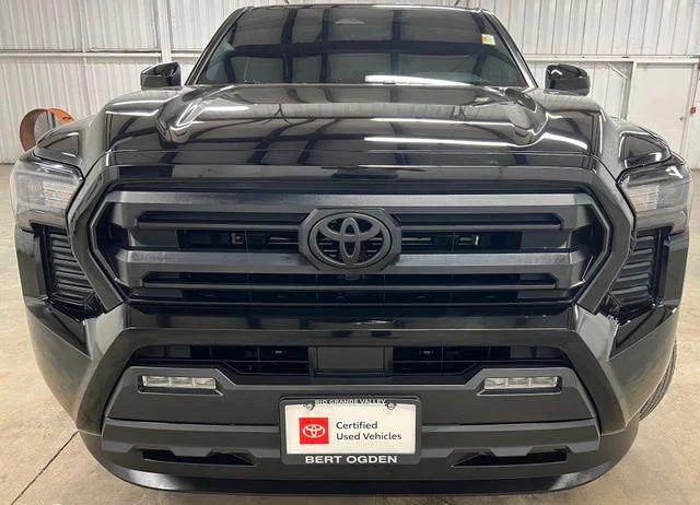 Used 2025 BLACK Toyota  image 2