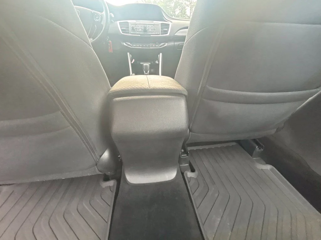 Used 2017 Silver Honda LX image 17