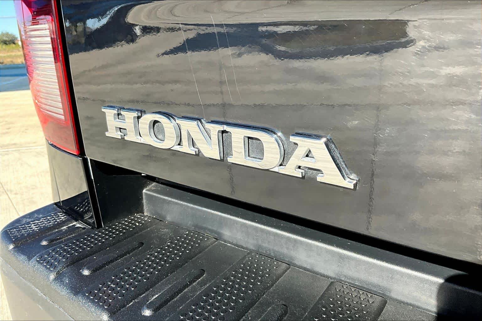 Used 2024 Crystal Black Pearl Honda TrailSport image 30