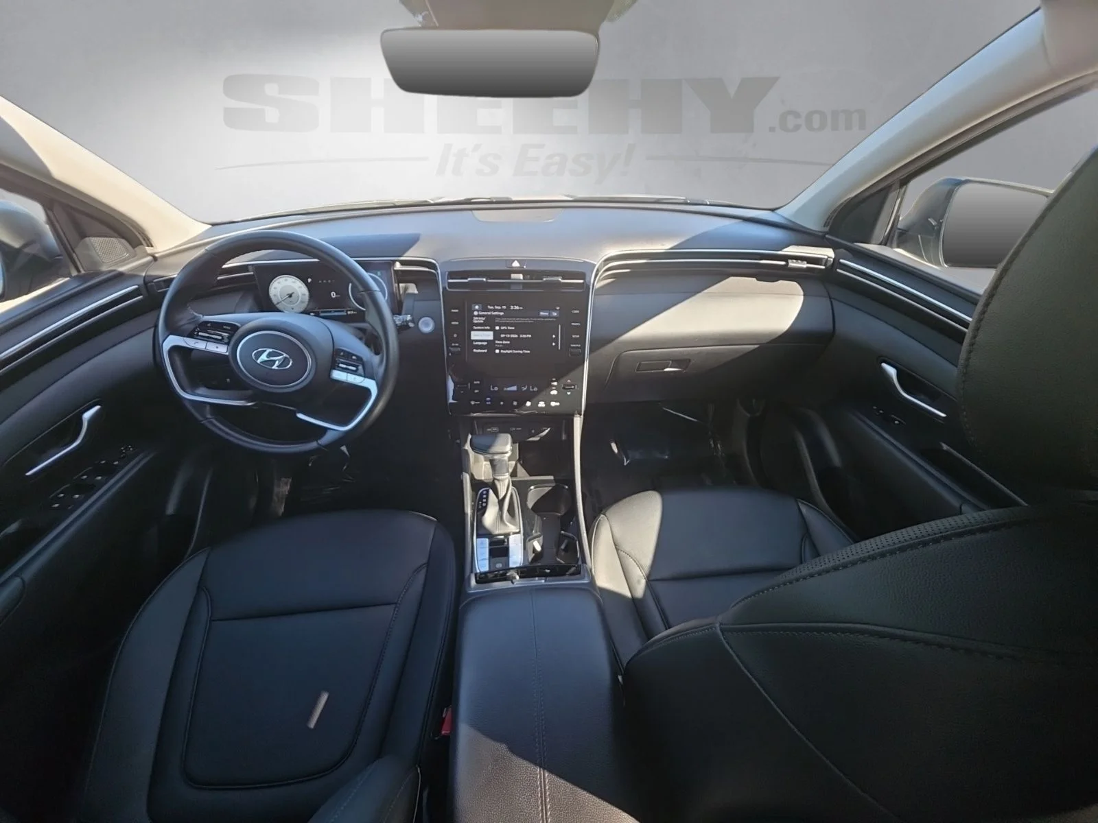 Used 2023 Silver Hyundai SEL image 3