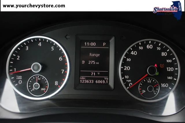 Used 2012 Gray Volkswagen SE image 22
