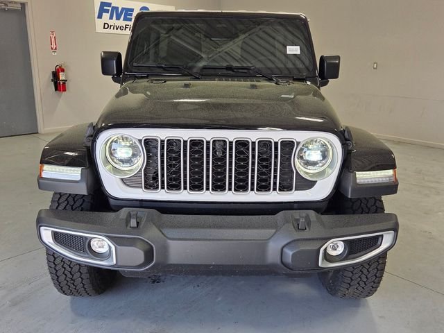 New 2026 Black Clear-Coat Exterior Paint Jeep Sahara image 2