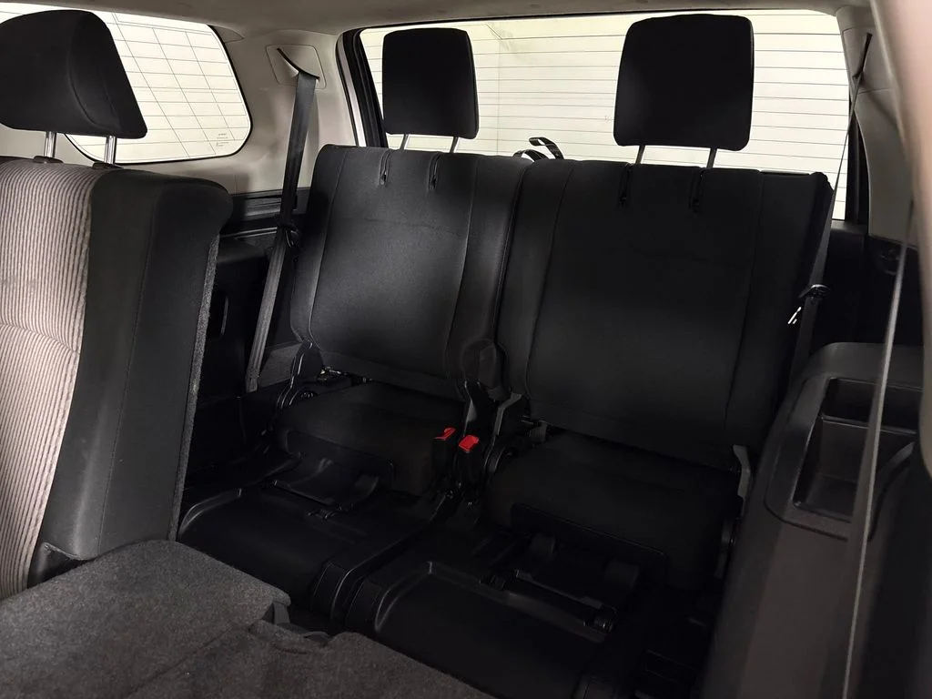 Used 2015 White Toyota SR5 image 31