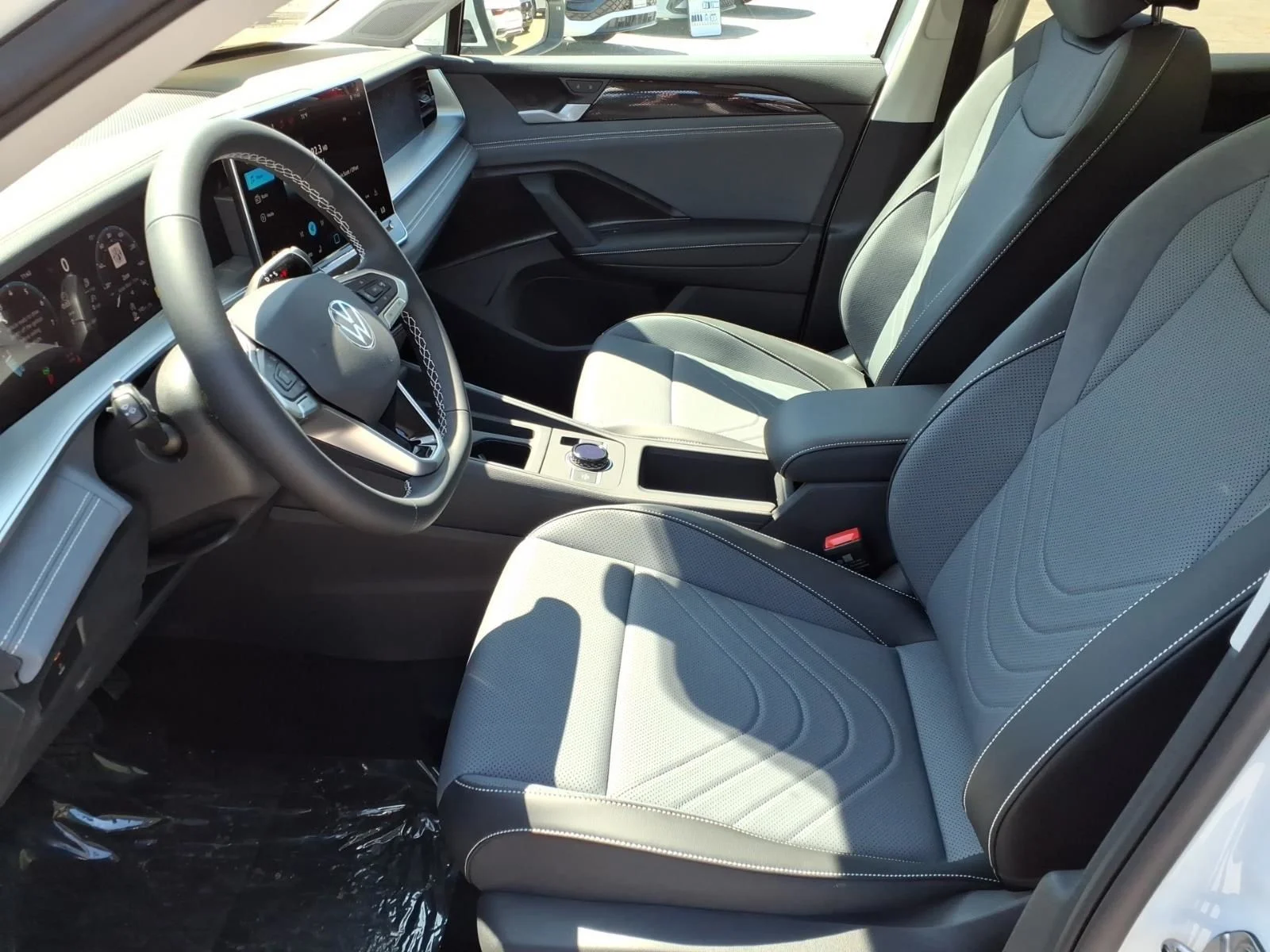 New 2026 Pure White Volkswagen 2.0T SE image 14