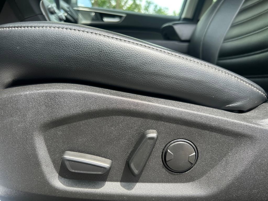 Used 2023 Gray Ford SEL image 20