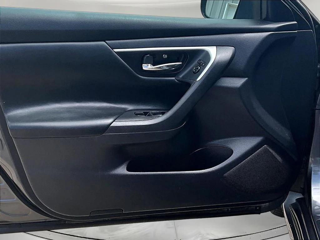 Used 2017 Gray Nissan 2.5 S image 23