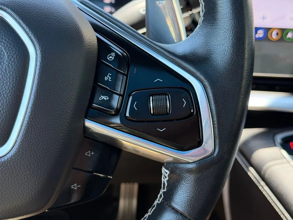 Used 2023 Gray Chevrolet Stingray image 15
