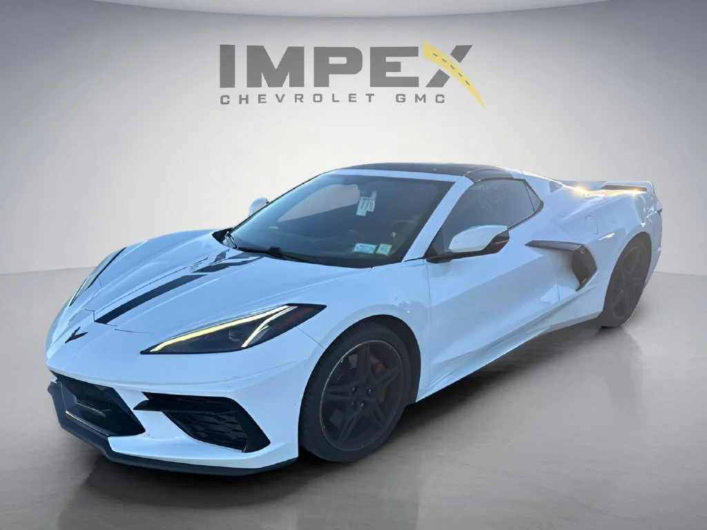 Used 2021 ARCTIC WHITE Chevrolet 2LT image 1