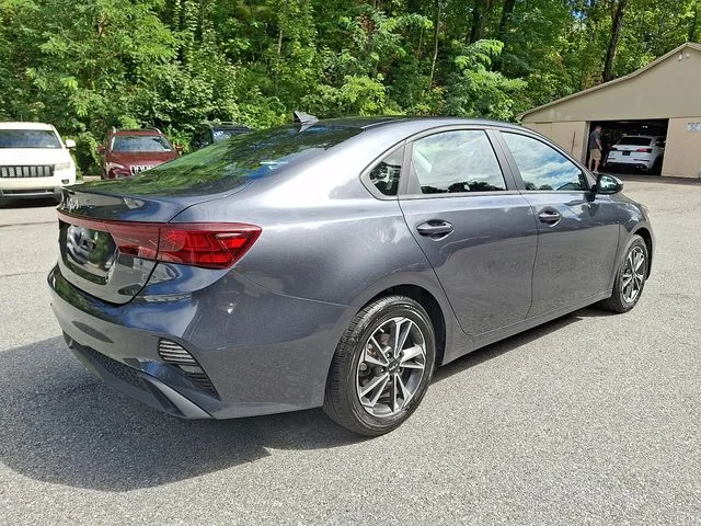 Used 2023 Gray Kia LXS image 11