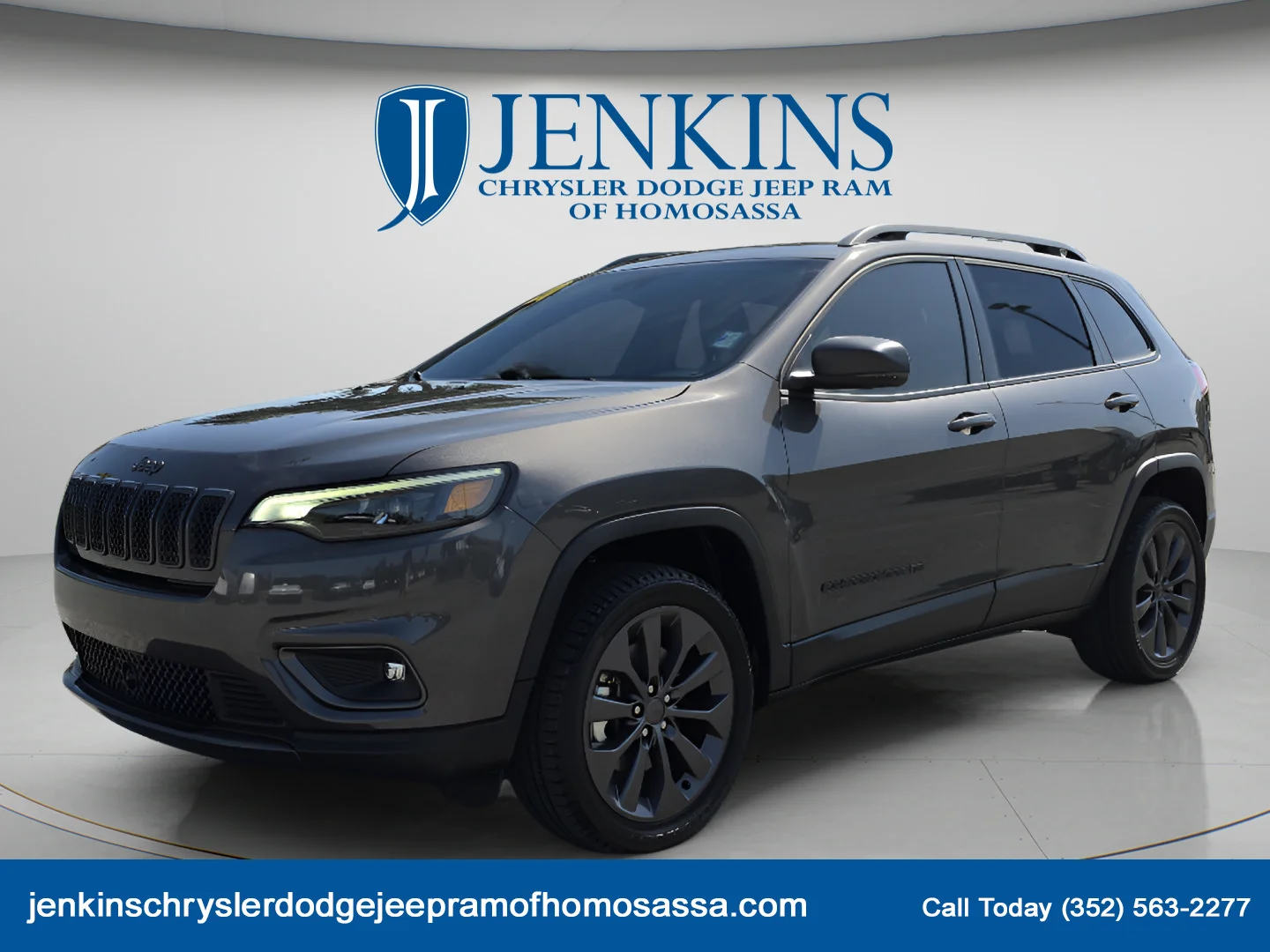 Used 2021 Granite Crystal Metallic Clearcoat Jeep 80th Anniversary image 10