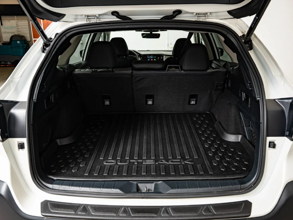 Used 2025 Crystal White Pearl Subaru Onyx Edition XT image 21