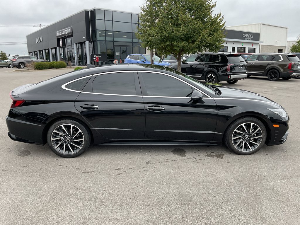 Used 2023 Onyx Black Hyundai Limited image 12