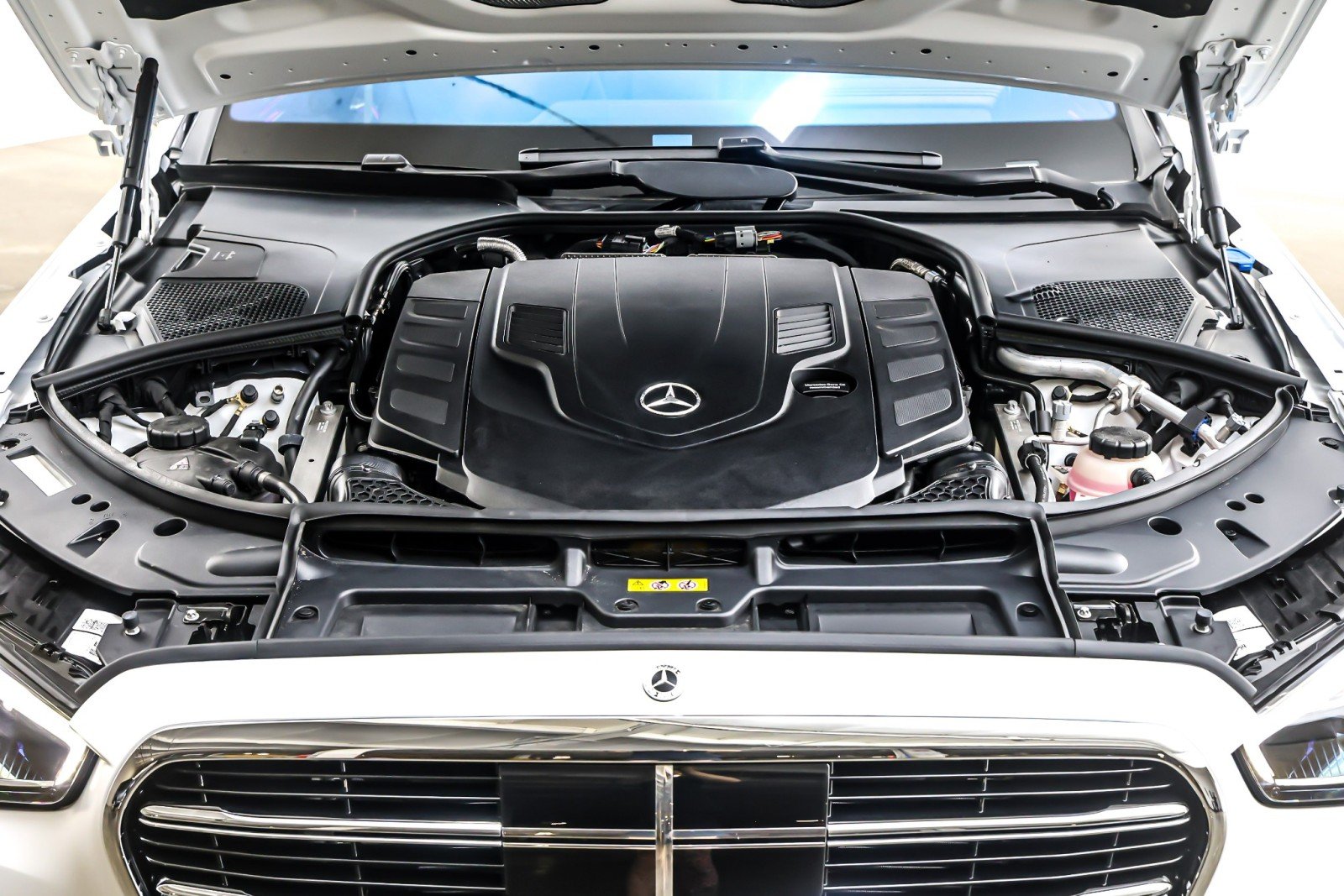 2025 Mercedes-Benz S-Class S 580 - Photo 11