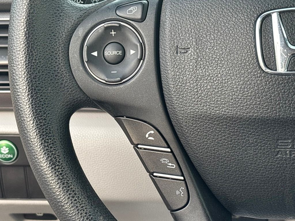Used 2015 Silver Honda LX image 18
