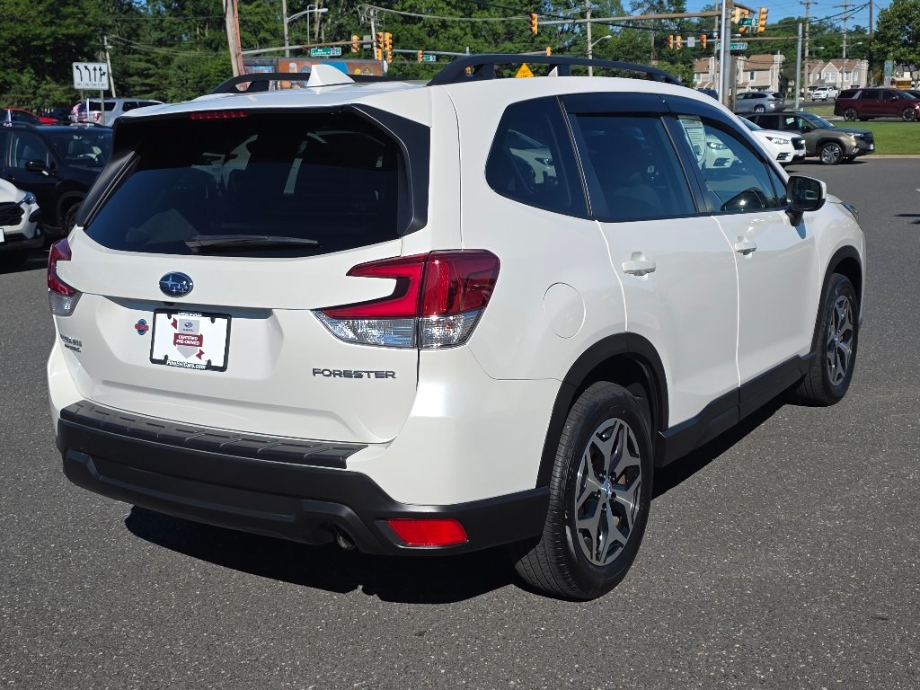 Used 2023 White Subaru Premium image 16