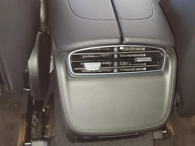 Used 2023 Silver Mercedes-Benz 500 Sedan image 23