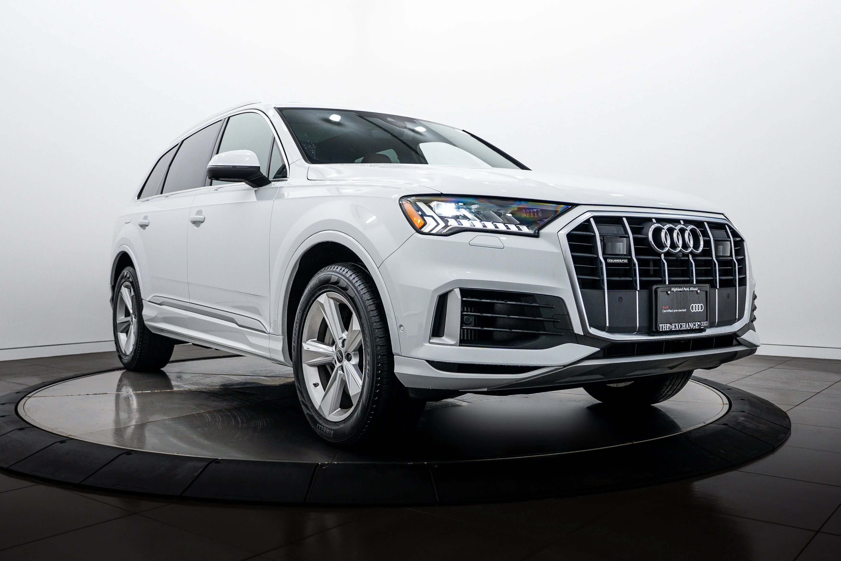2023 Audi Q7 55 Premium quattro Tiptronic's photo
