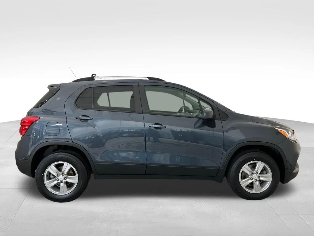 Used 2022 Gray Chevrolet LT image 7