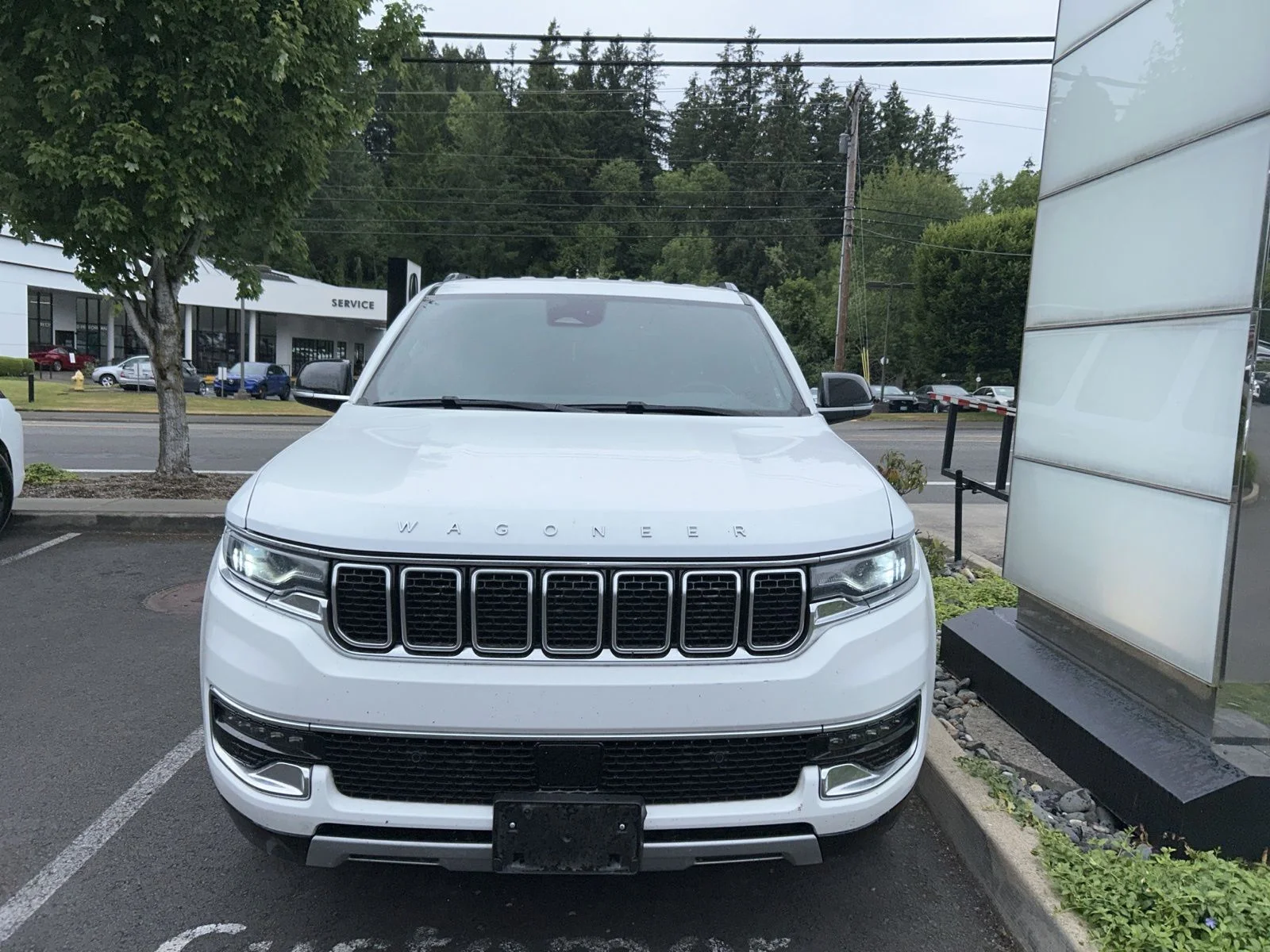 Used 2024 White Jeep Series II image 2