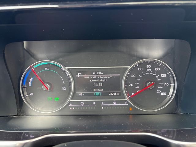 Used 2021 Snow White Pearl Kia EX image 23