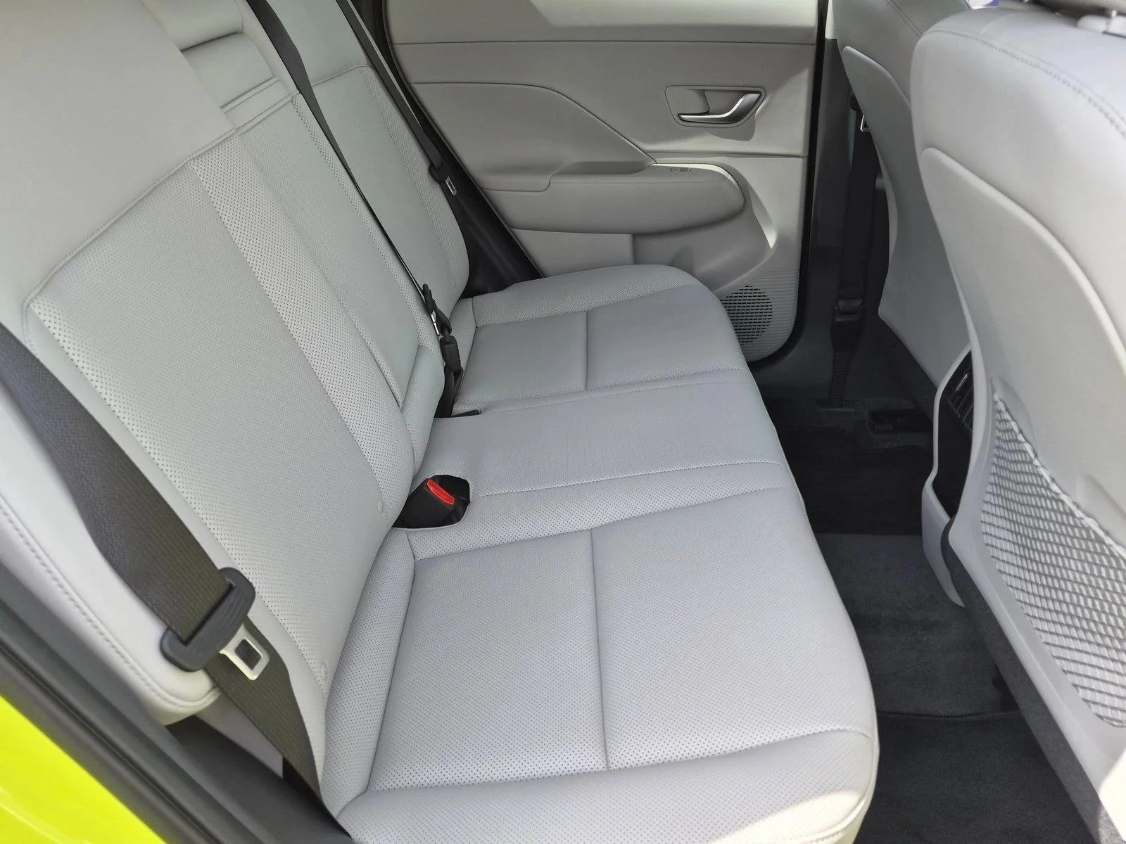 Used 2025 Neoteric Yellow Hyundai Limited image 20