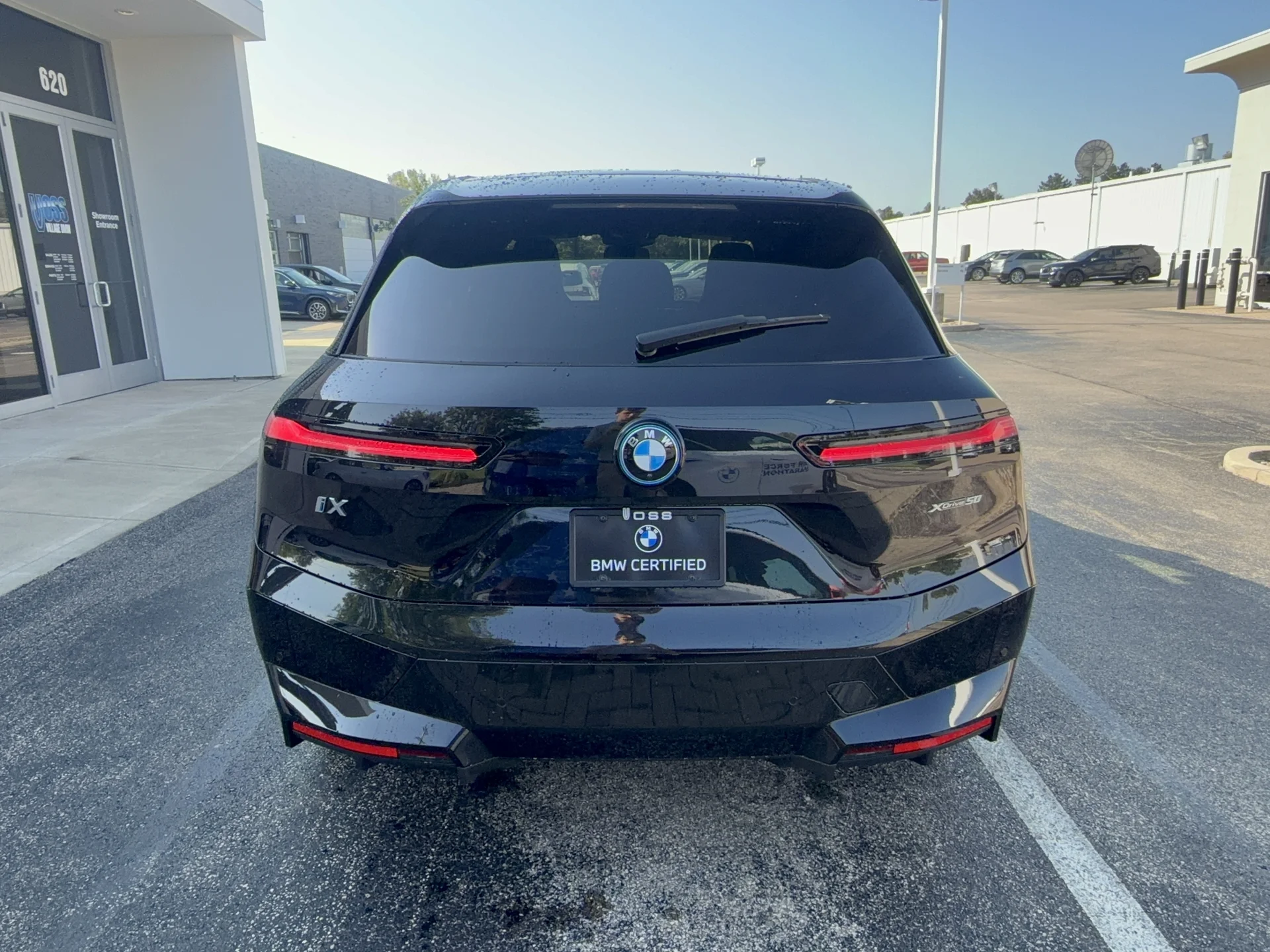 Certified Used 2024 Black Sapphire Metallic BMW xDrive50 image 4
