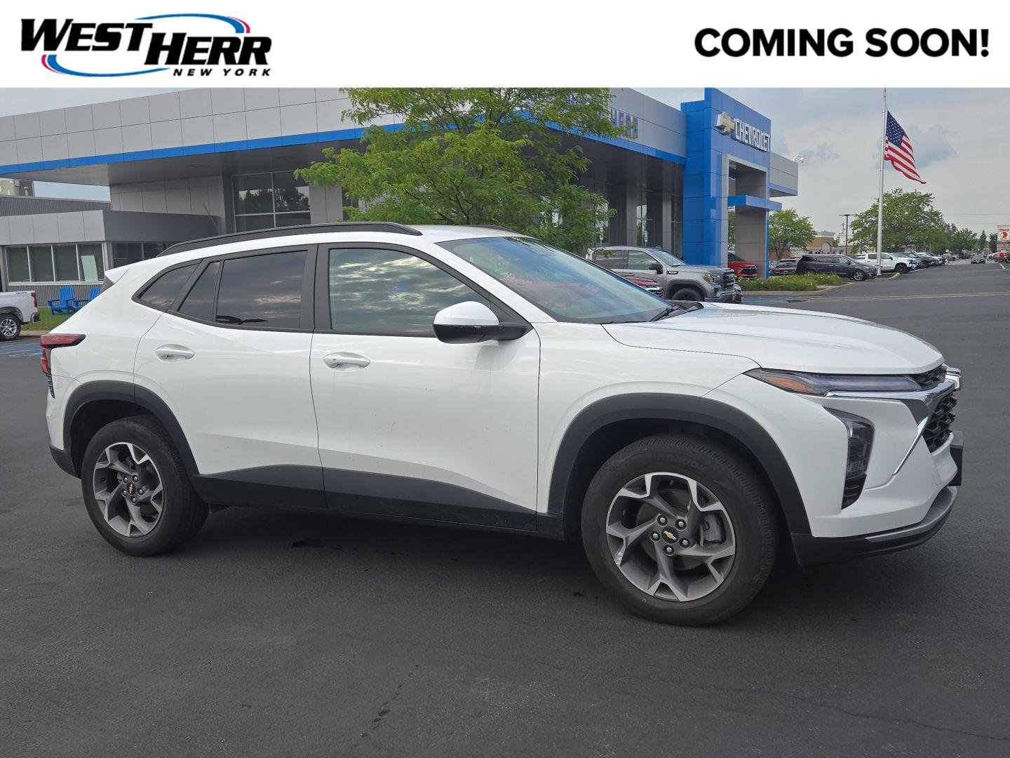 Used 2024 Summit White Chevrolet LT image 1