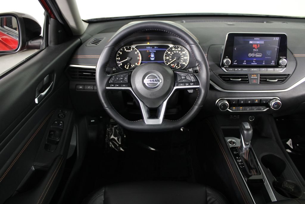 2019 Nissan Altima SR - Photo 7