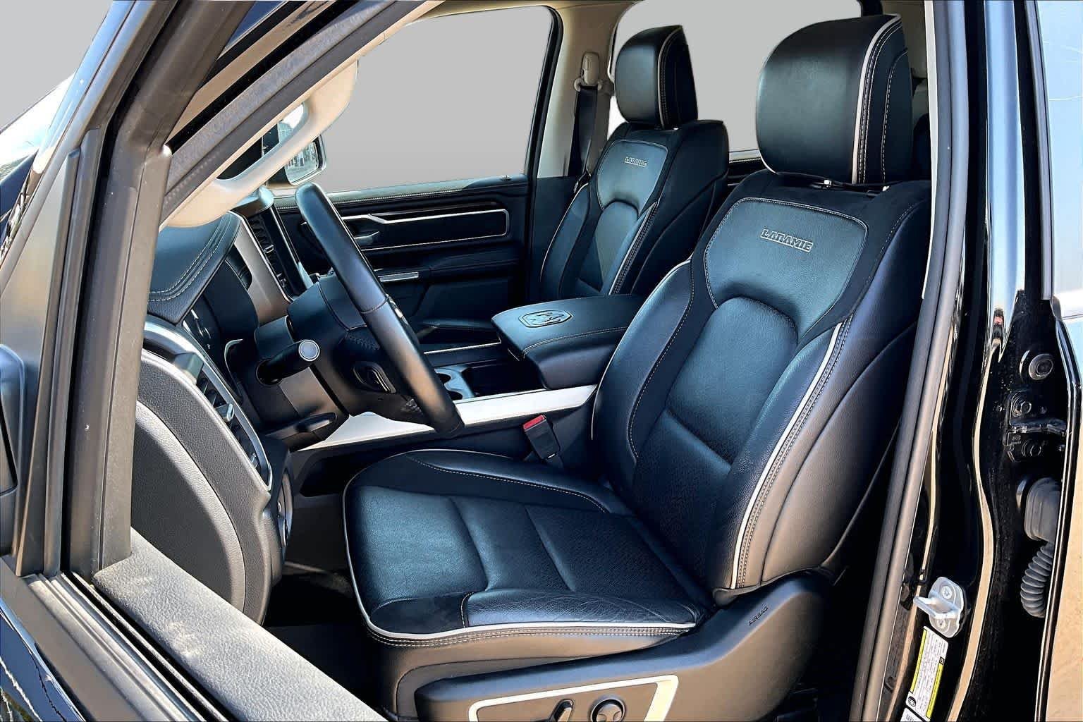 Used 2022 Diamond Black Crystal Pearlcoat Ram Laramie image 7