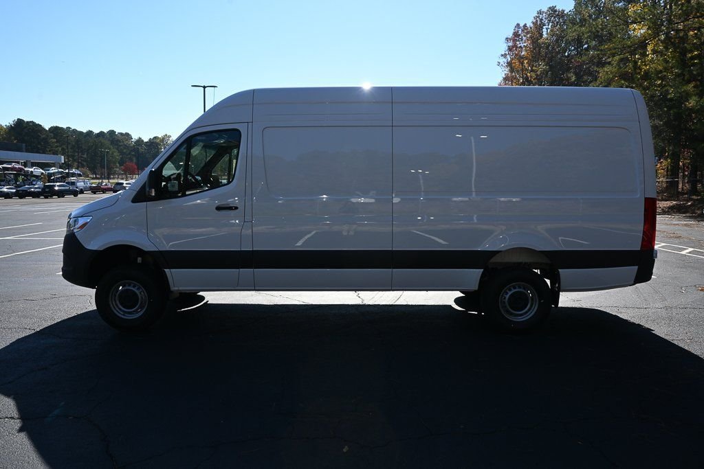 New 2026 Arctic White Mercedes-Benz Cargo 170 WB image 3