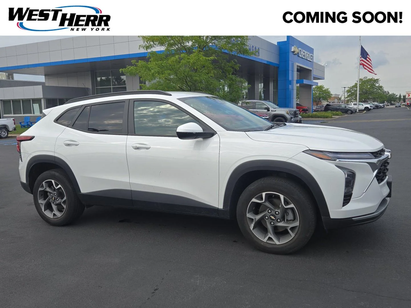 Used 2024 Summit White Chevrolet LT image 1