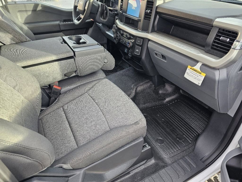 New 2024 Oxford White Ford XL image 18