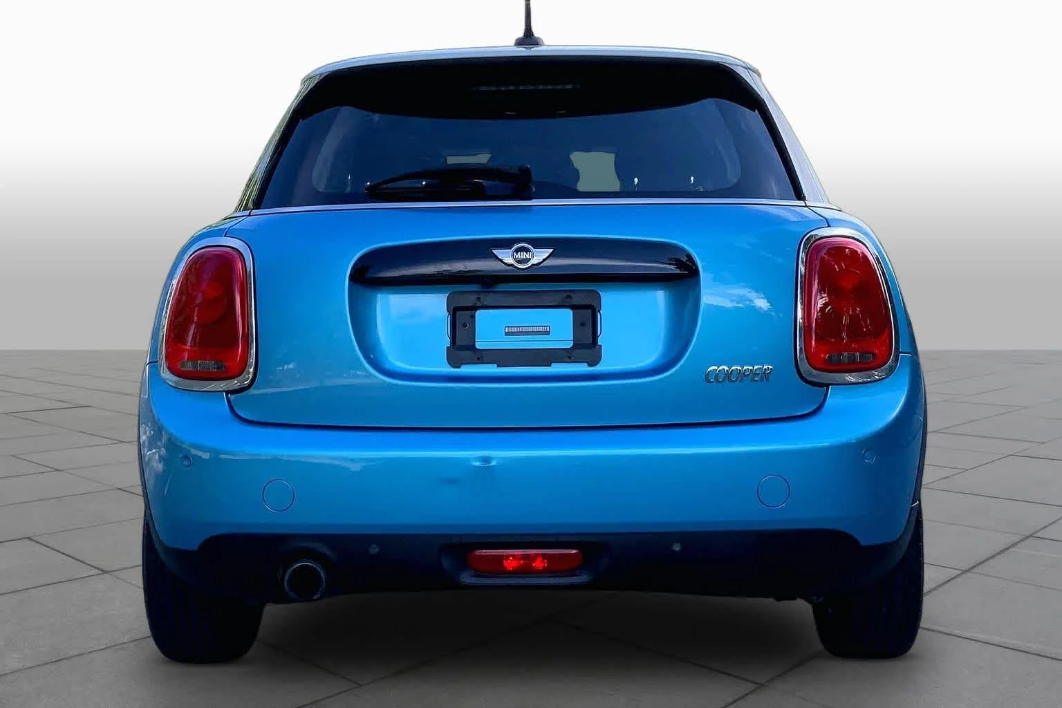 Used 2017 Electric Blue Metallic MINI Cooper image 4