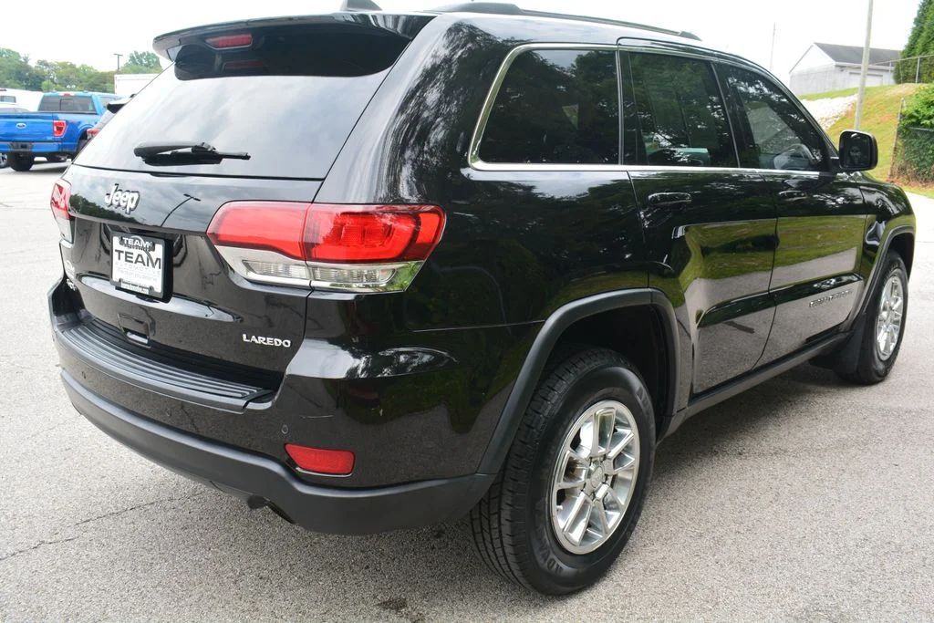 Used 2020 Black Jeep Laredo E image 5