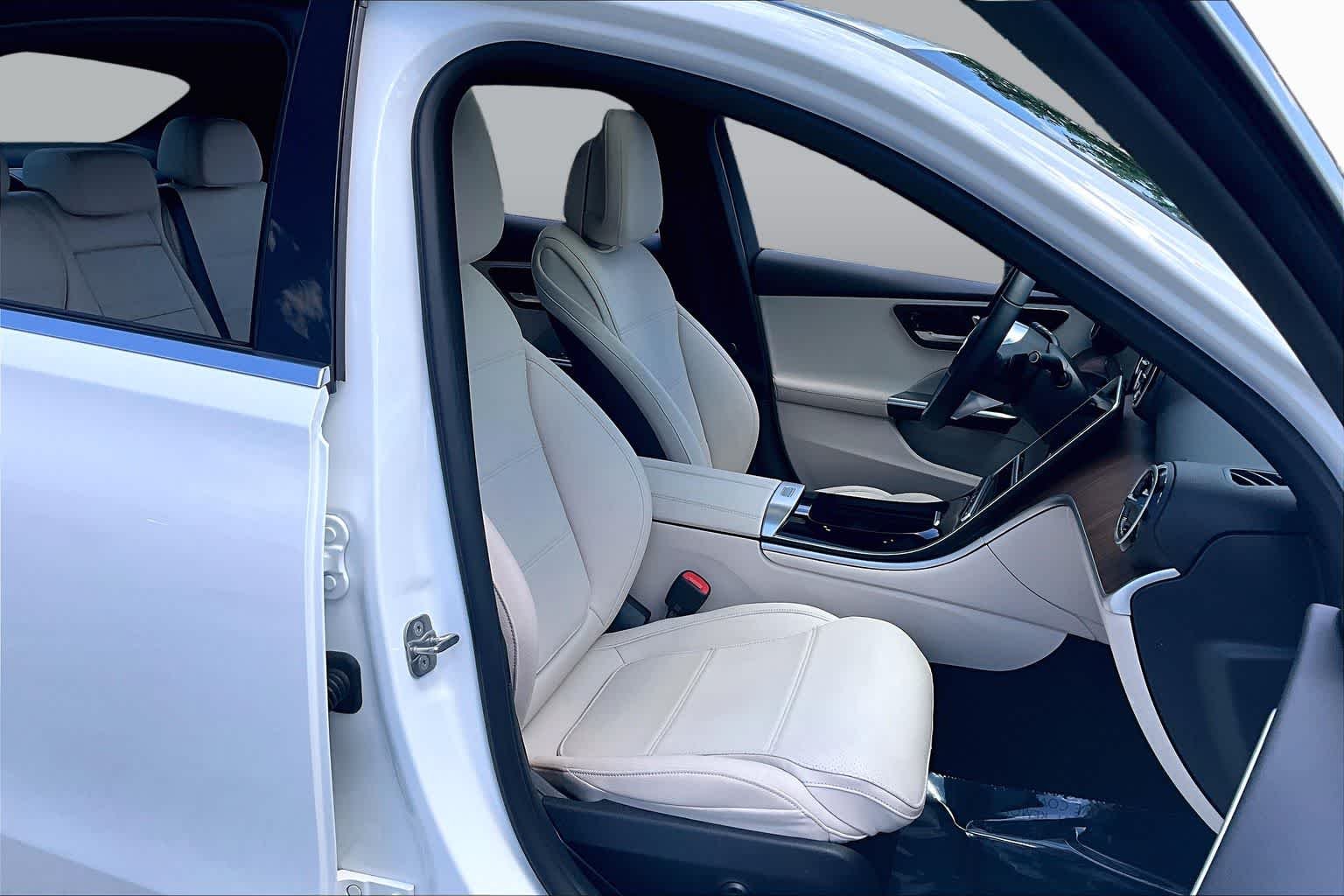 Used 2025 Polar White Mercedes-Benz C 300 image 8