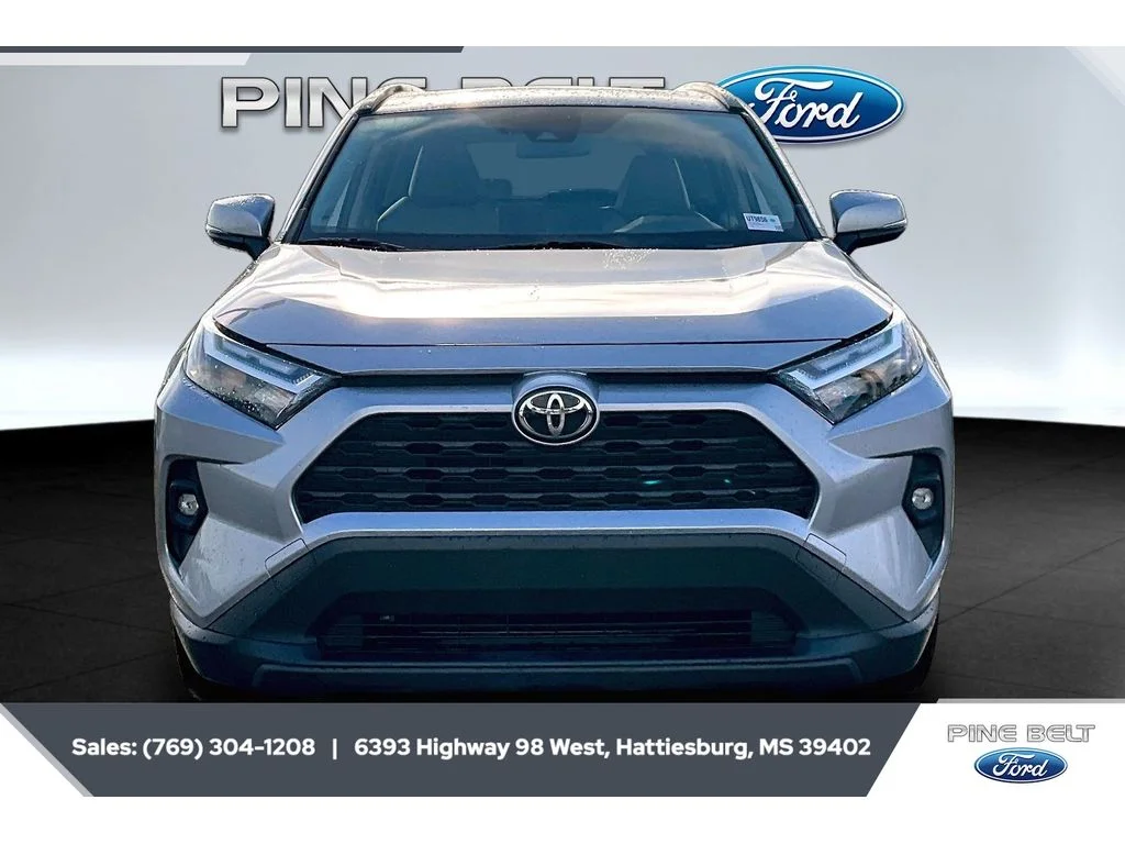 Used 2023 Silver Sky Metallic Toyota XLE Premium image 3