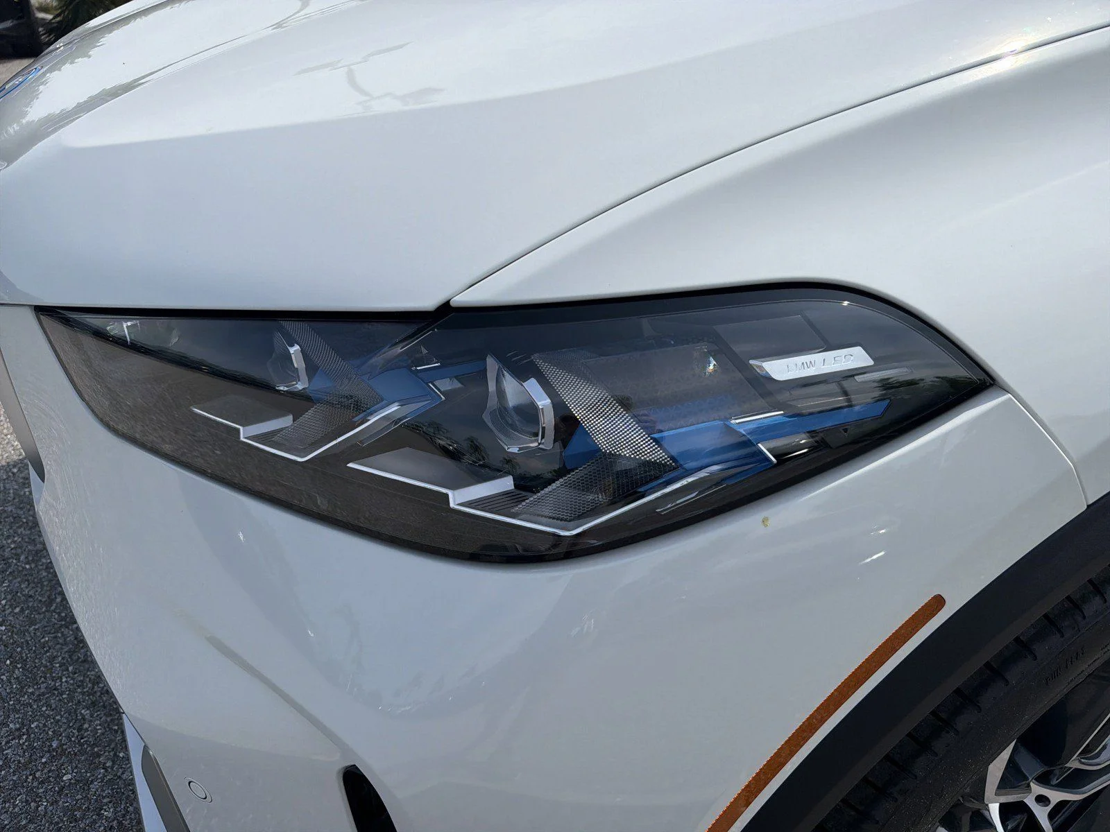 New 2026 Alpine White BMW xDrive50e image 9