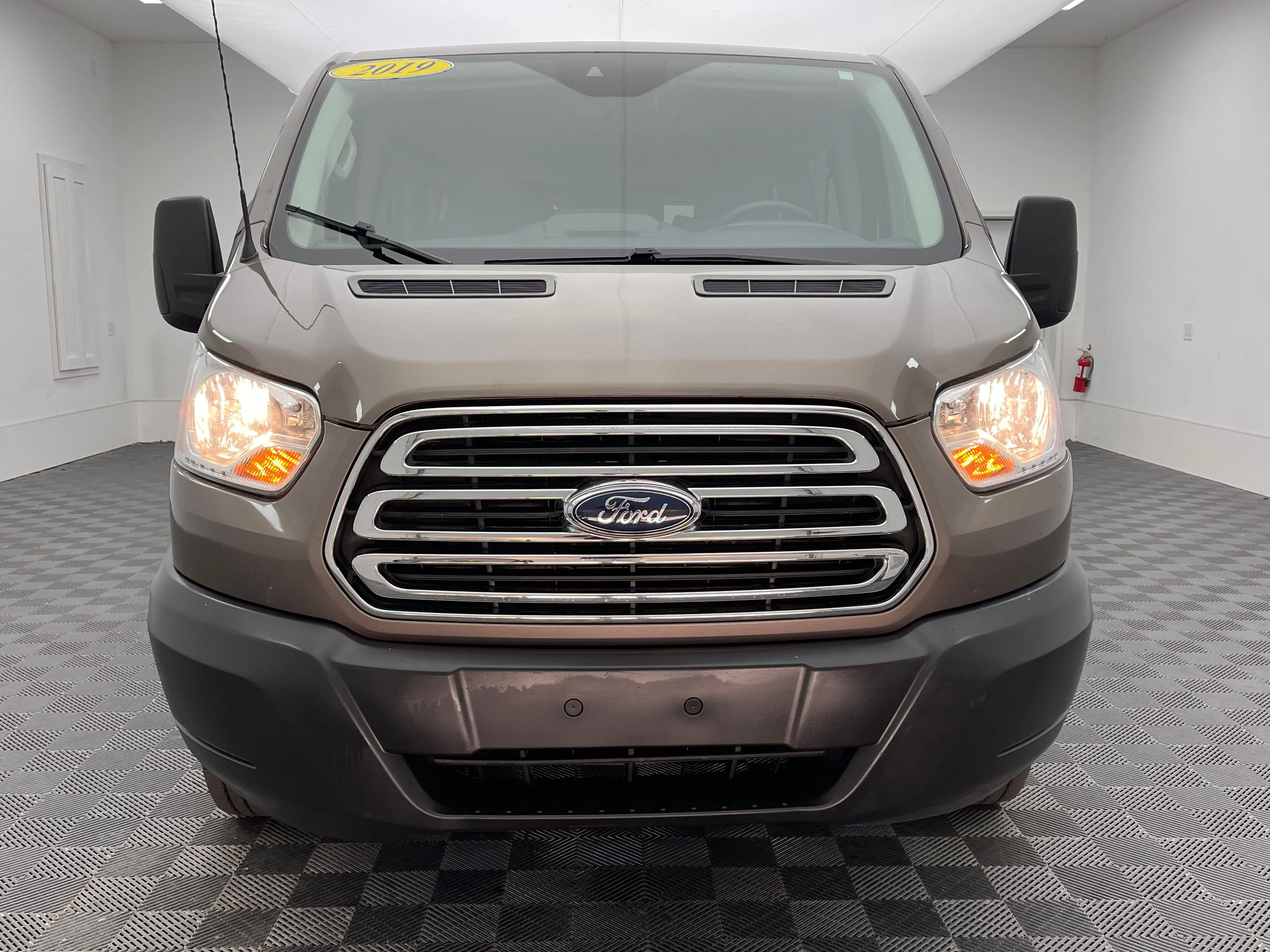 Used 2019 Stone Gray Metallic Ford XLT image 11