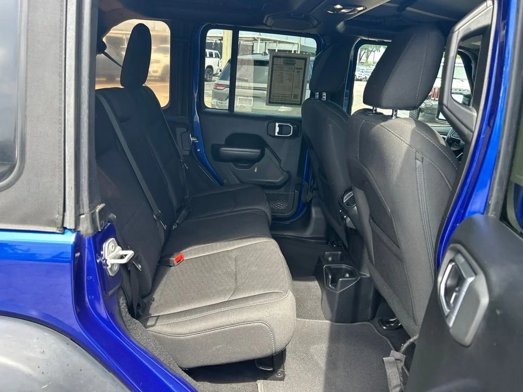 Used 2019 Blue Jeep Unlimited Sport S image 27