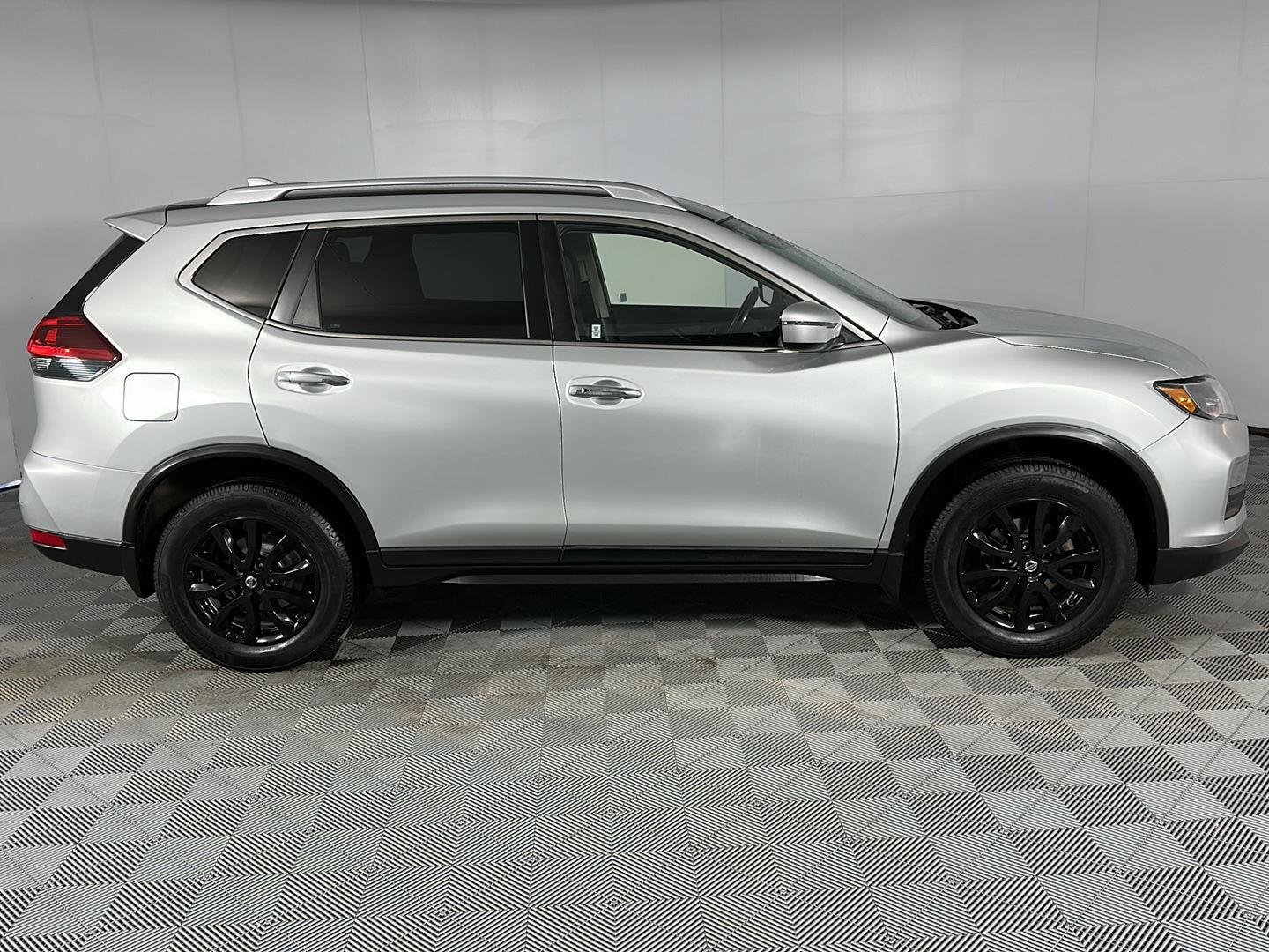 Used 2020 Brilliant Silver Metallic Nissan SV image 8