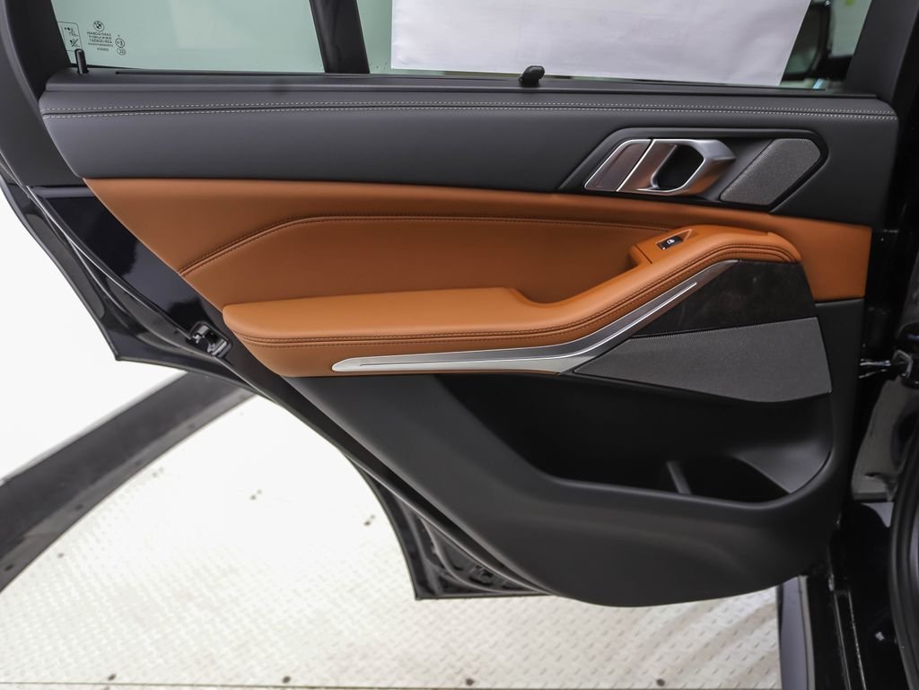New 2026 Carbon Black Metallic BMW xDrive40i image 20