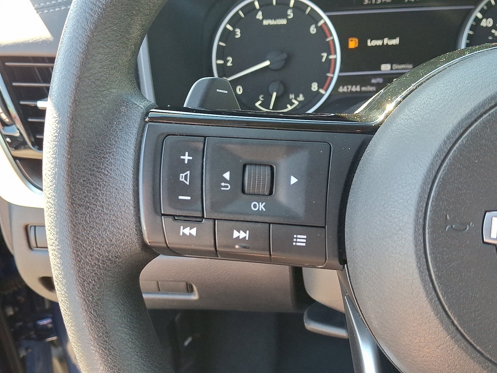 2022 Nissan Rogue SV - Photo 21