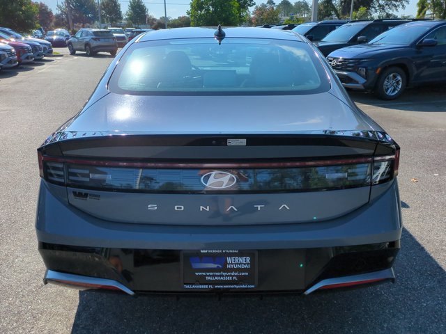 Used 2024 Blue Hyundai SEL image 5