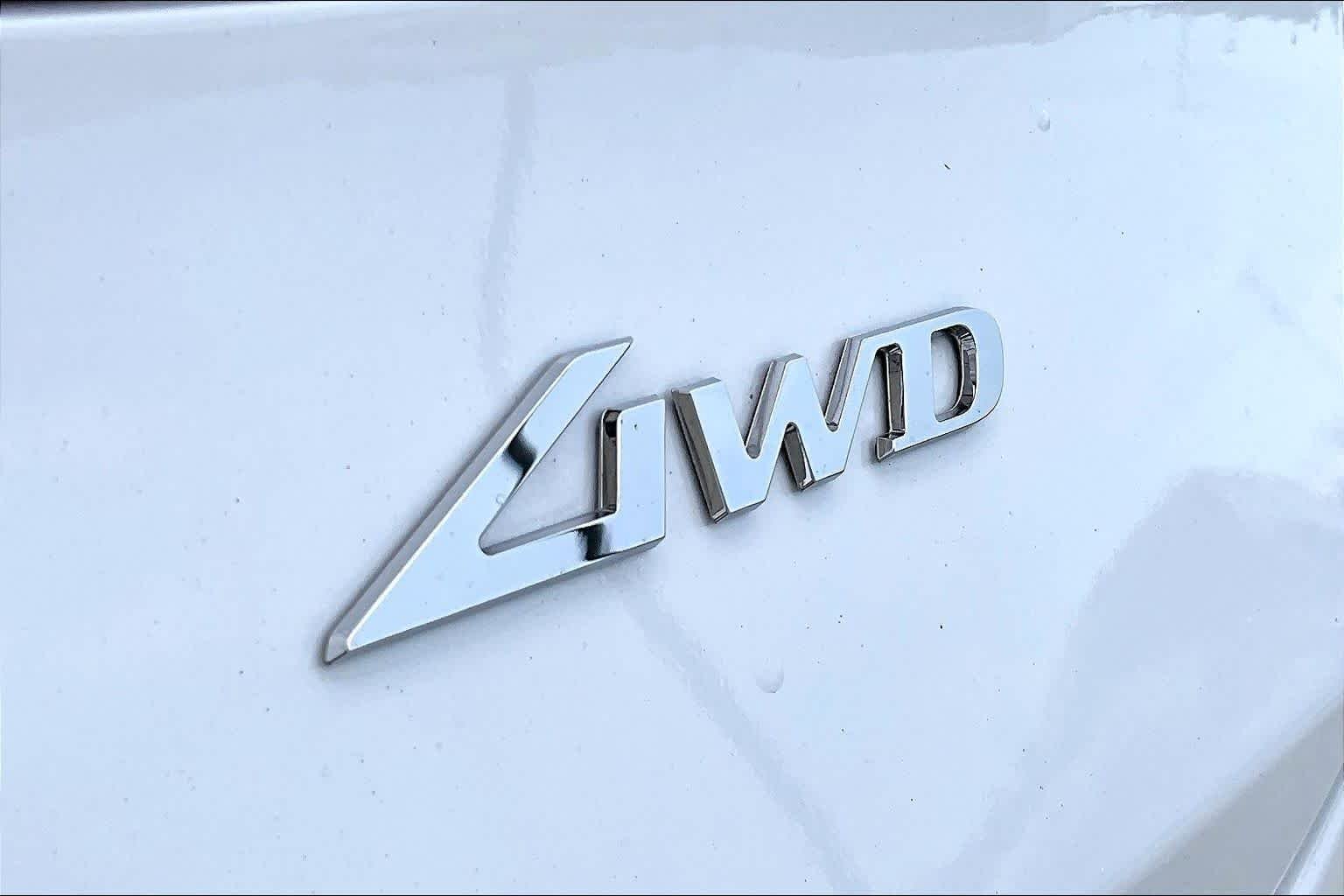 Used 2026 Alta White Genesis 2.5T Prestige image 10