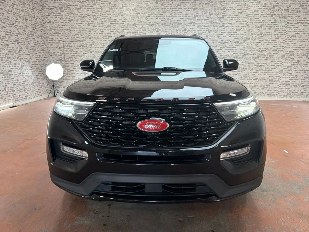 Used 2022 Agate Black Metallic Ford ST-Line image 2