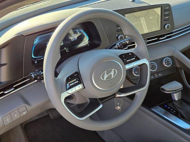 New 2026 White Hyundai SE image 26