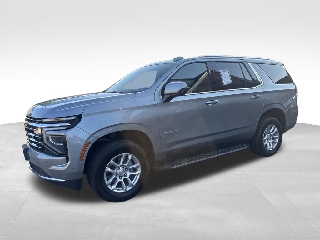 Used 2025 Gray Chevrolet LT image 8