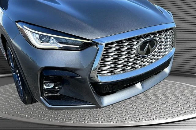 Used 2023 Gray INFINITI LUXE image 33
