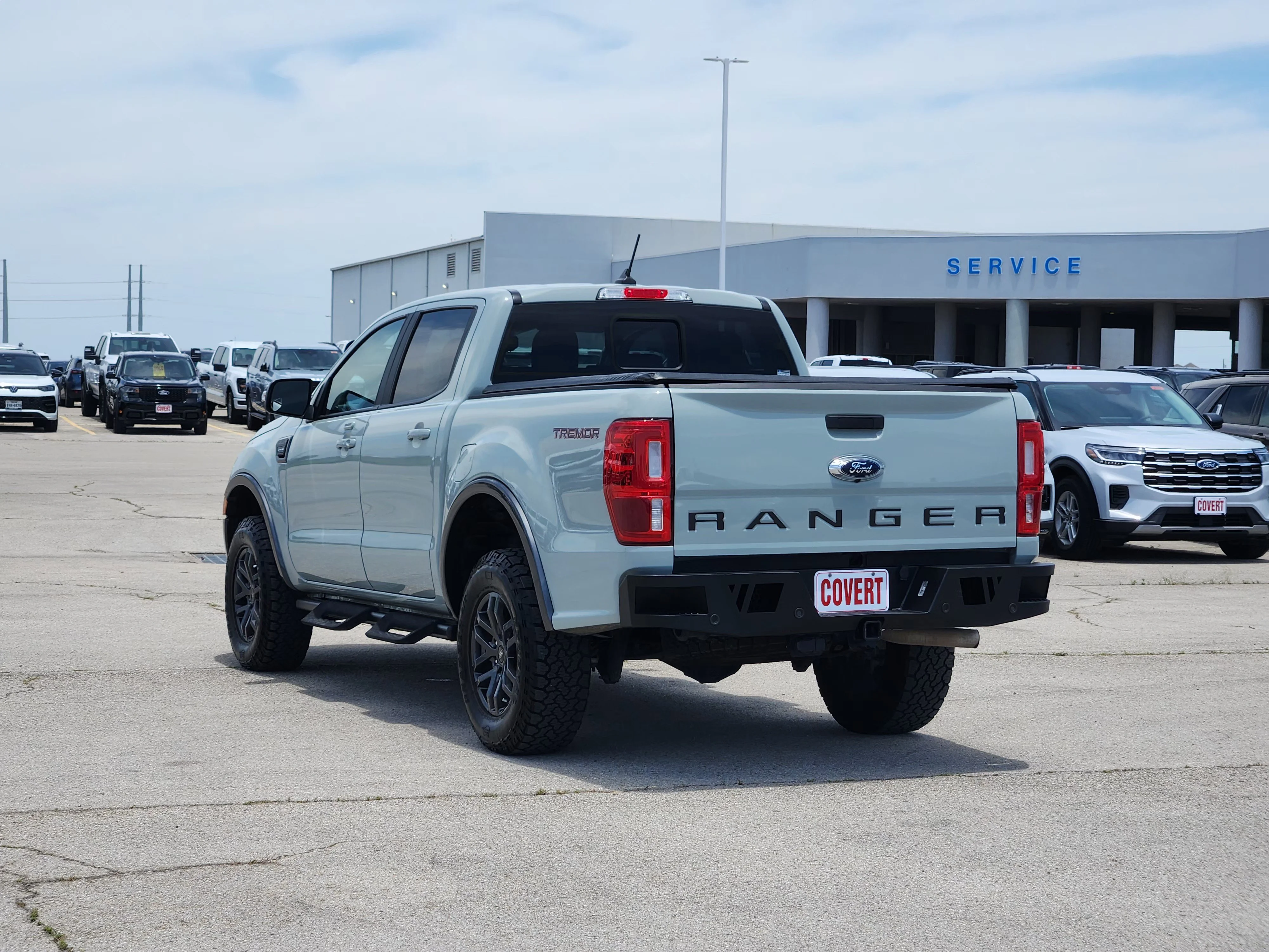 Used 2022 Gray Ford Lariat Tremor image 5
