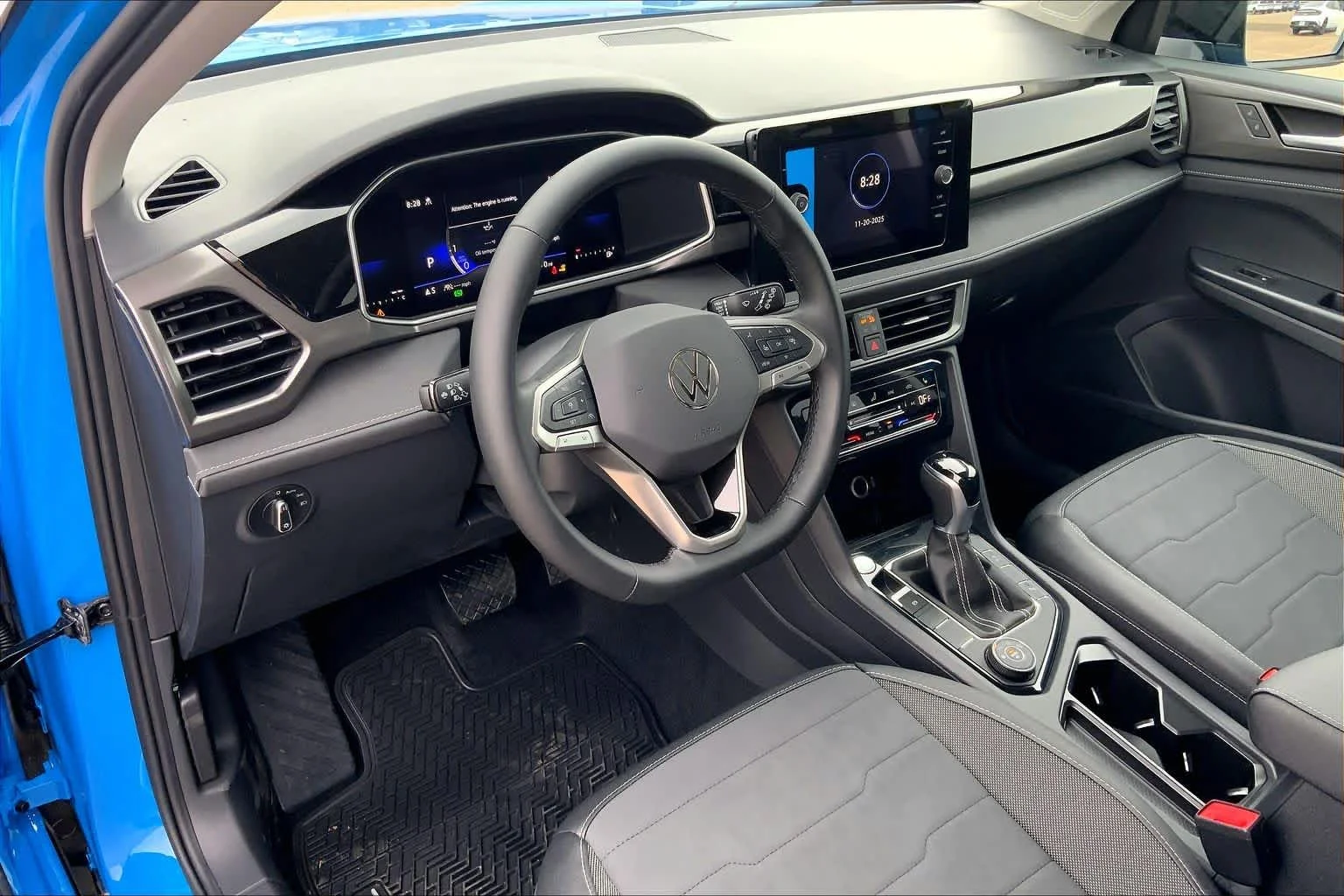 New 2026 Cornflower Blue w/Deep Black Roof Volkswagen SE Black image 8